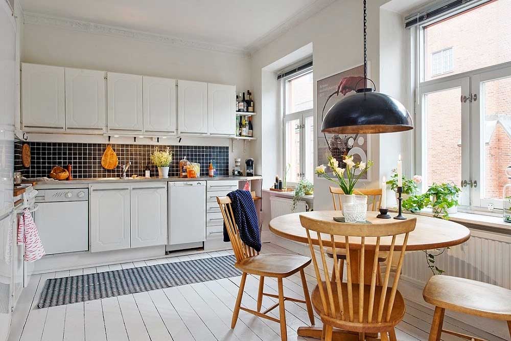 Bàn ăn gỗ nhỏ 4 ghế thiết kế đơn giản phù hợp phòng bếp nhỏ