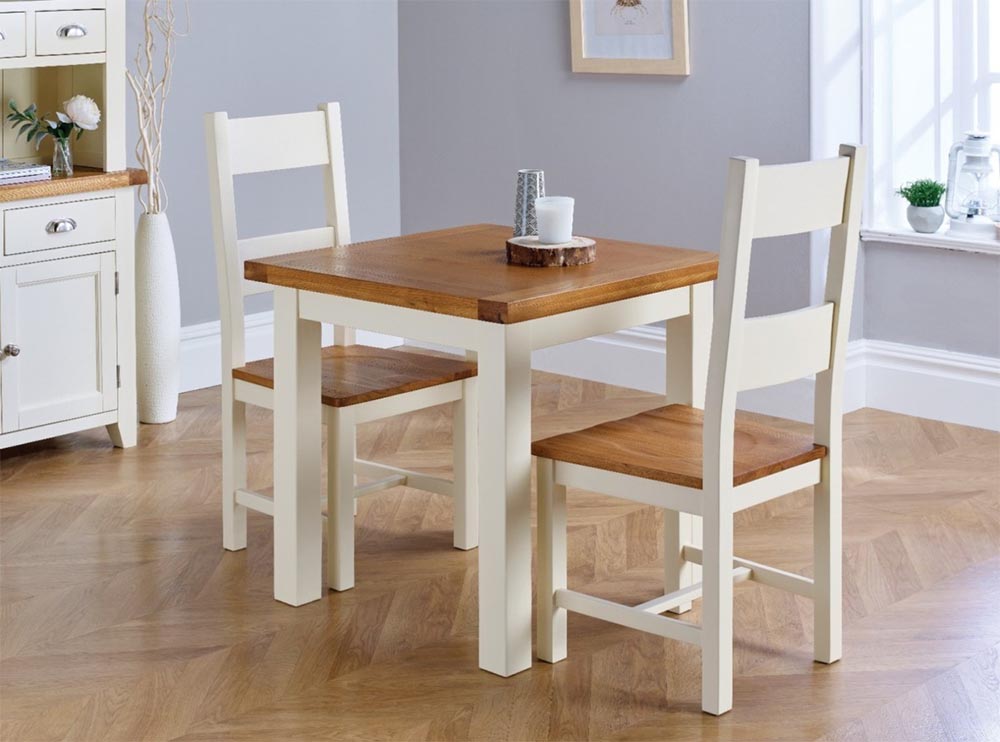 bàn ăn gỗ hình vuống 2 ghế nhỏ gọn