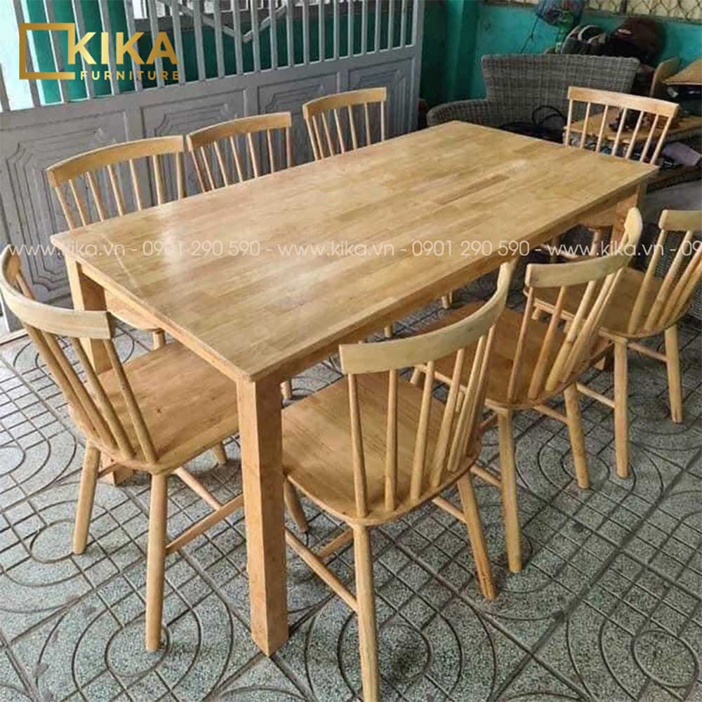 Bộ bàn ăn ngoài trời bằng gỗ tự nhiên màu vàng sáng thiết kế đơn giản, trẻ trung