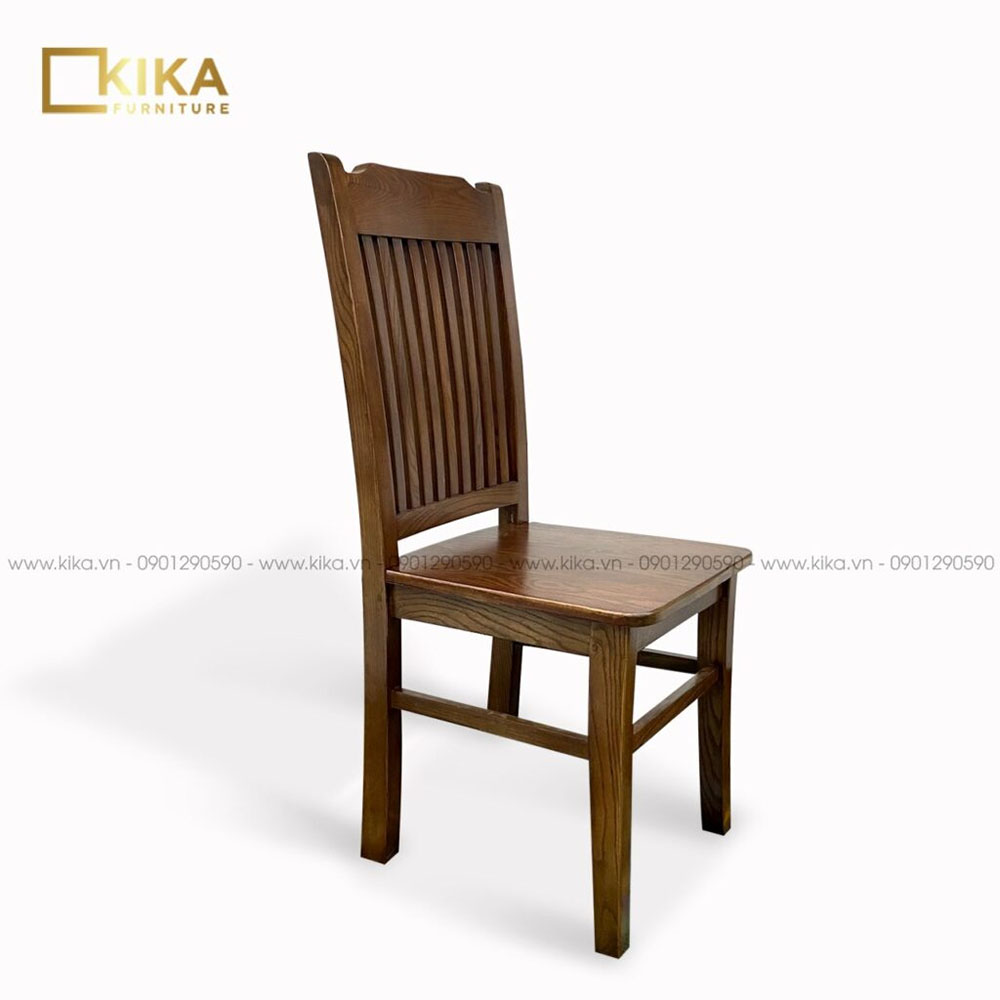 ghế gỗ bàn ăn được làm từ gỗ sồi bền đẹp, thiết kế đơn giản lịch sự