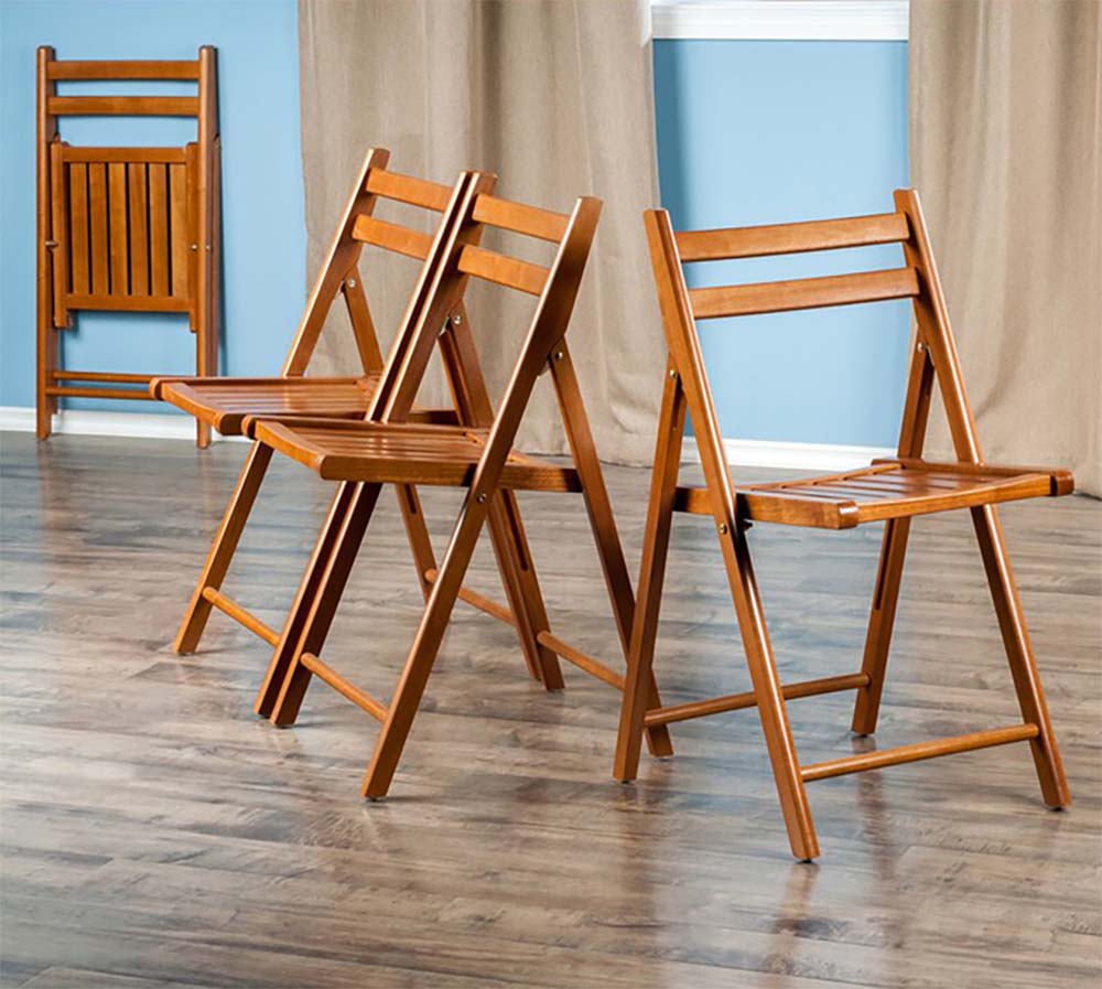 ghế gỗ phù hợp cho quán cafe có thể gấp gọn
