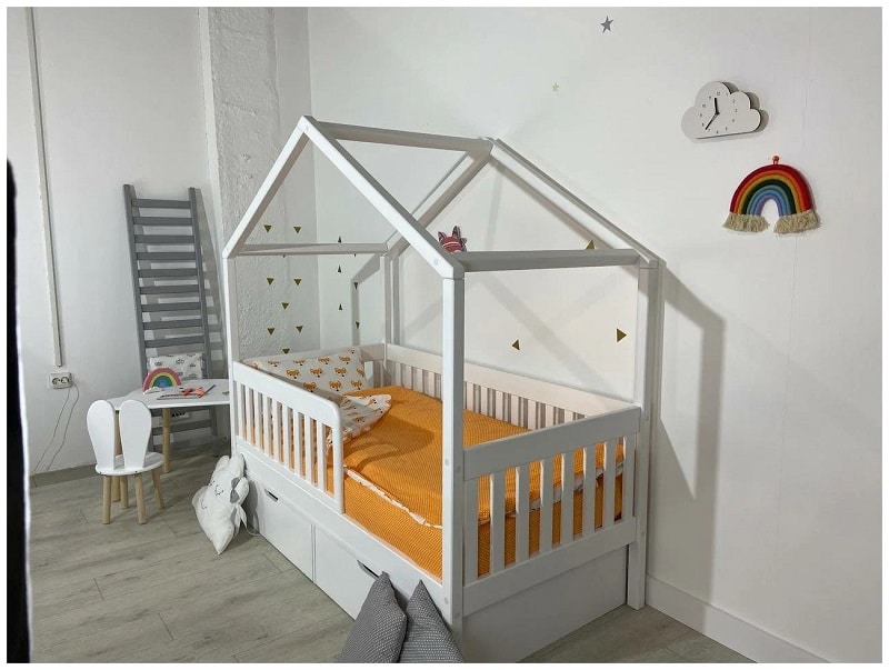 Giường cho bé sơ sinh hiện đại 