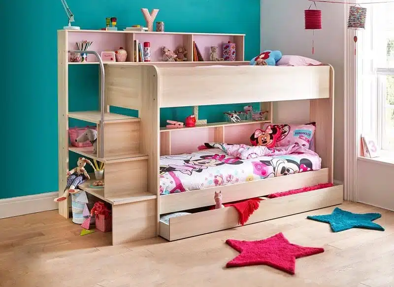 Giường trẻ em bằng gỗ đáng yêu
