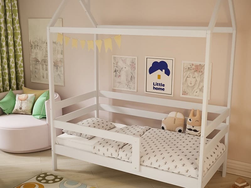 Giường ngủ trẻ em bằng nhựa thiết kế đơn giản. 