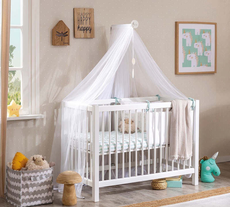 Giường cho bé sơ sinh phong cách đơn giản.