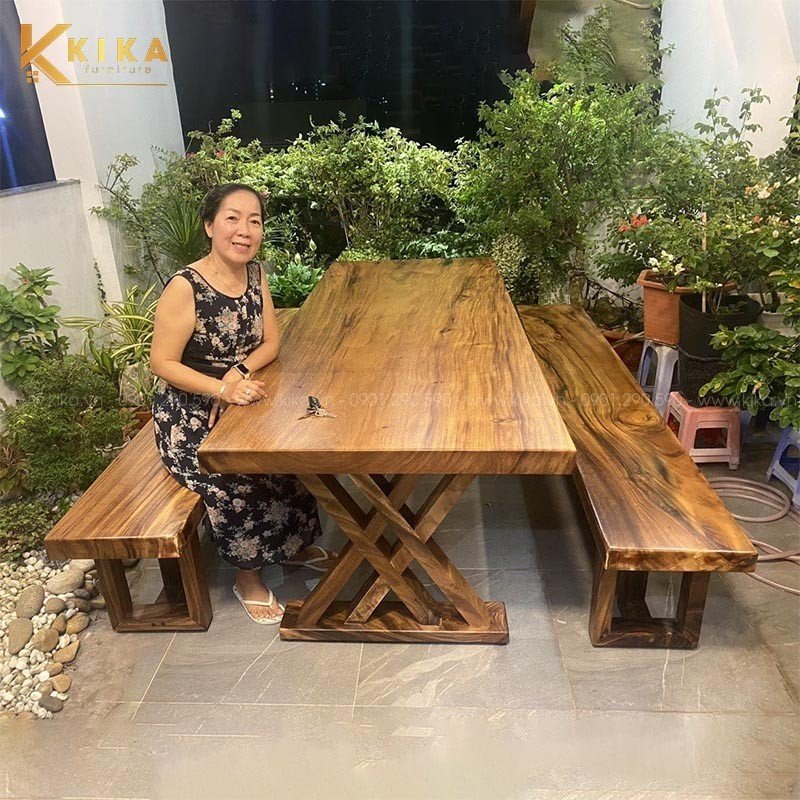 bàn gỗ me tây nguyên khối bàn giao cho khách hàng